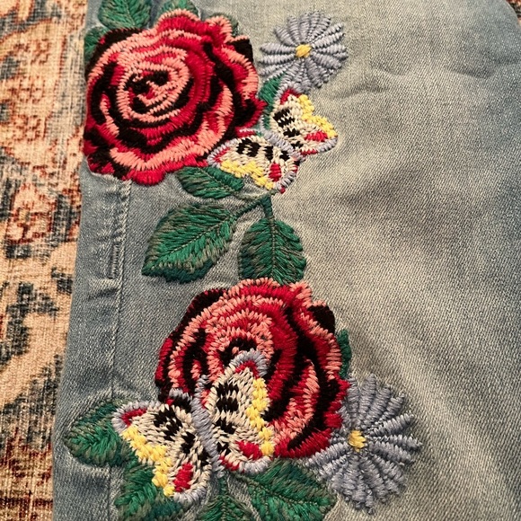 True Religion Women's Skinny Jeans - Blue with Red Floral Embroidery - Picture 7 of 14
